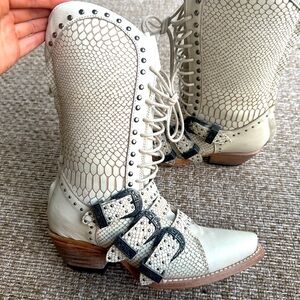 Free bird boots